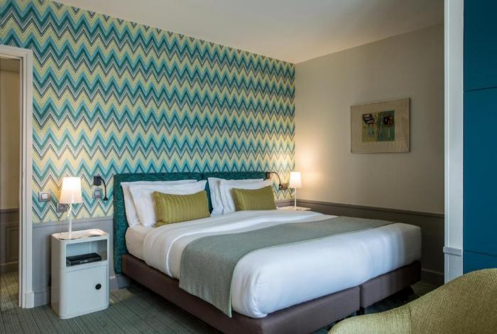 Hotel Parc Saint-Severin - Esprit De France Париж Стая снимка