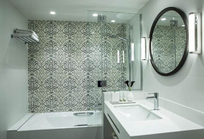 Hotel Parc Saint-Severin - Esprit De France Париж Стая снимка