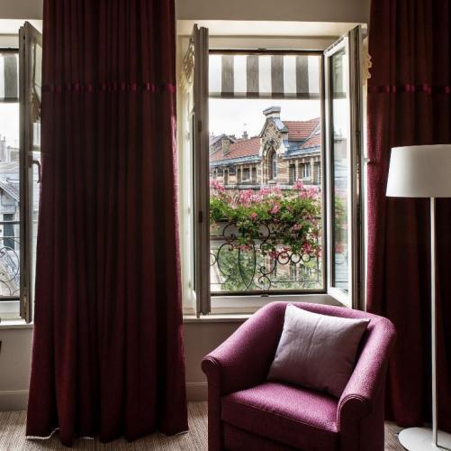 Hotel Parc Saint-Severin - Esprit De France Париж Стая снимка